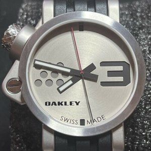 Oakley Transfer Case Watch Grey Dial w/ Black Unobtanium Strap 10-032 RARE